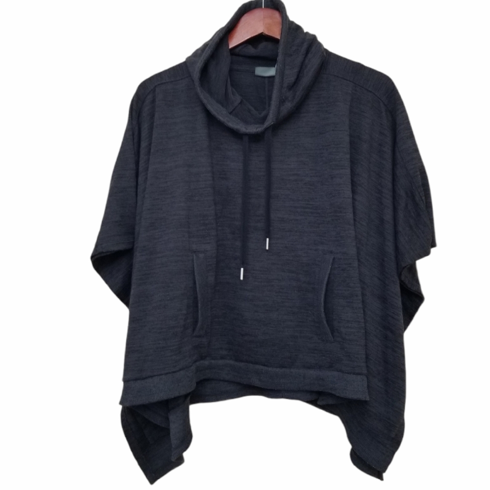 Athleta Blissful Poncho Charcoal Small